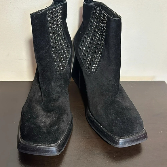 Vince Camuto Astenna Studded square toe suede boots - Picture 3 of 7